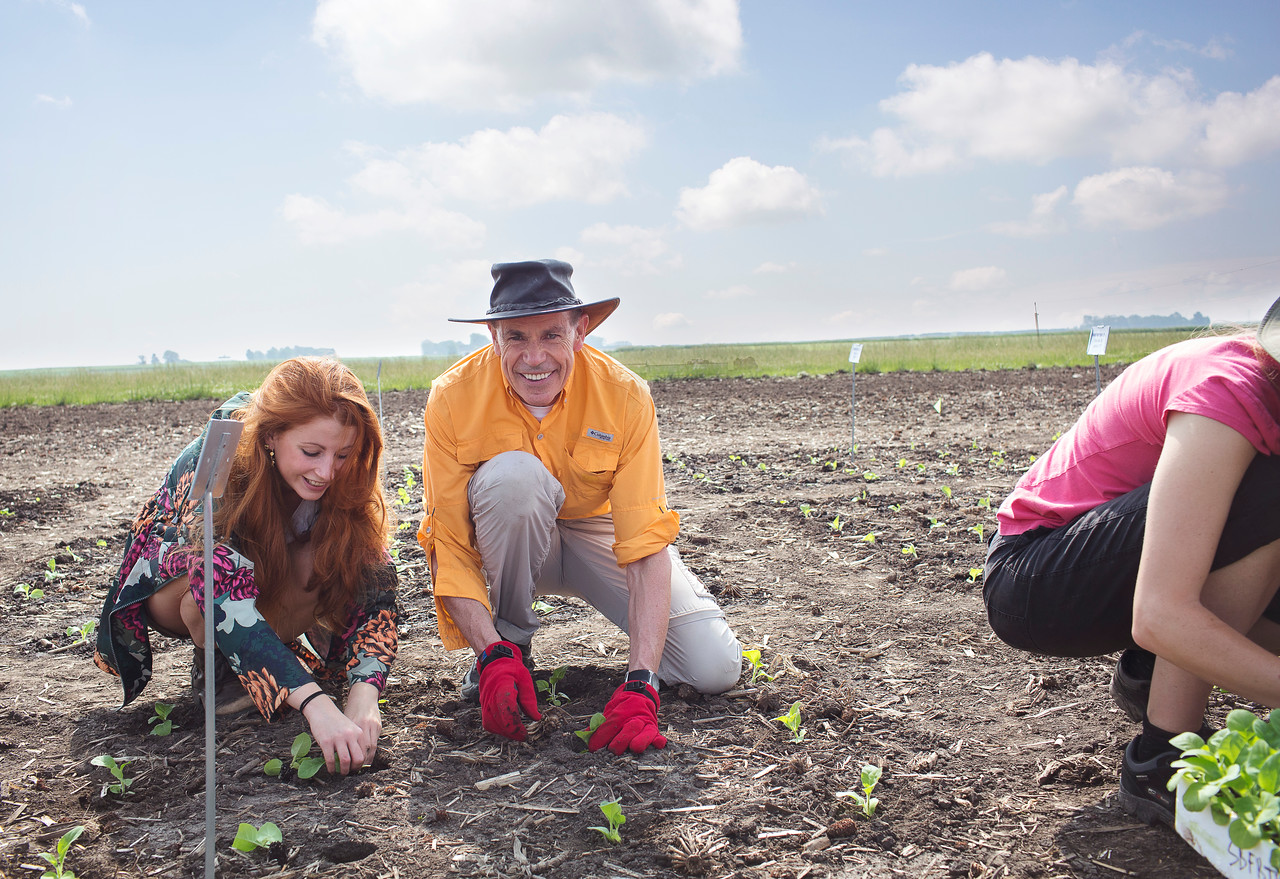 Steve Long and undergraduate planting field trials.